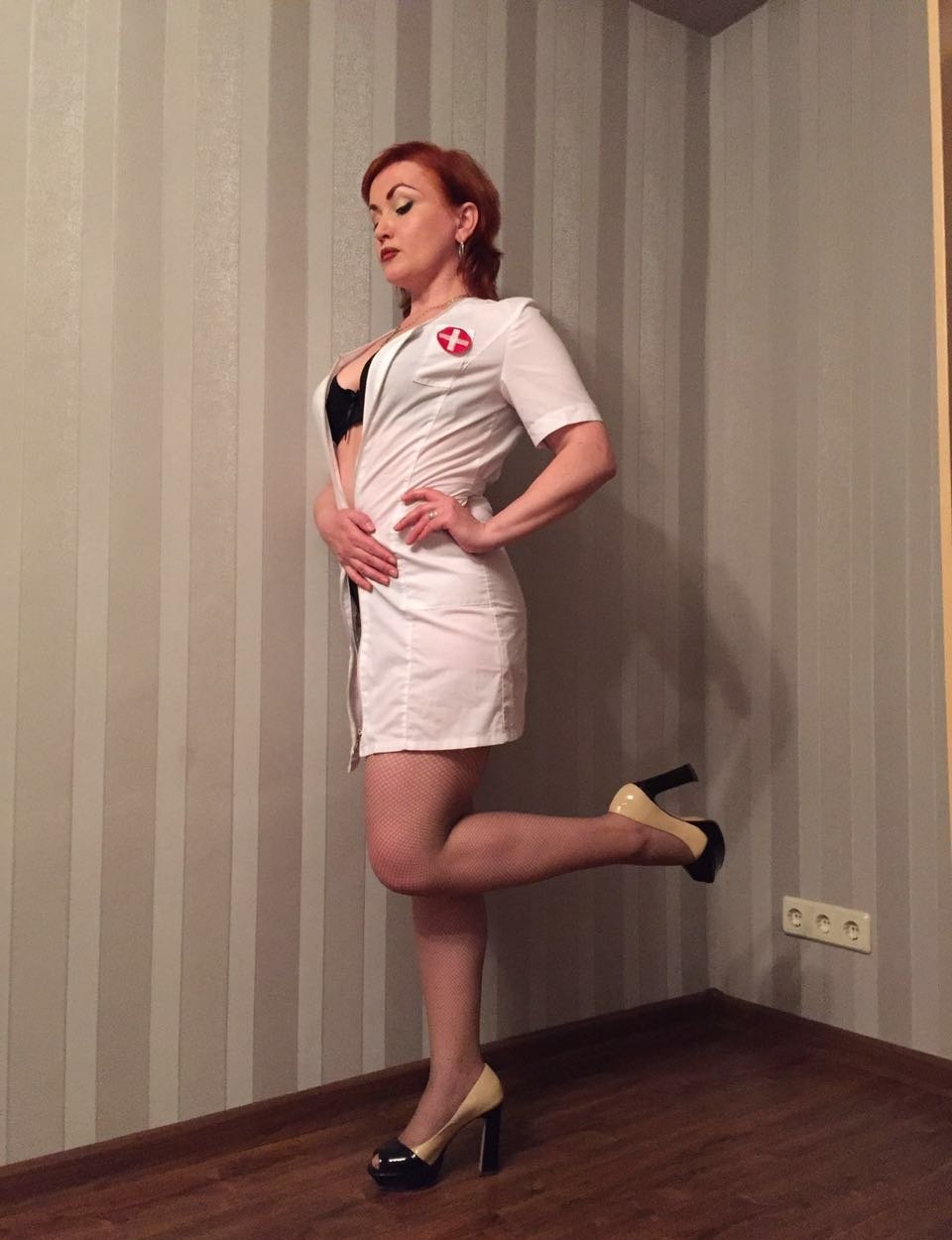 Девушка ищет девушку, возможно и парня Девушка ищет девушку, возможно и парня