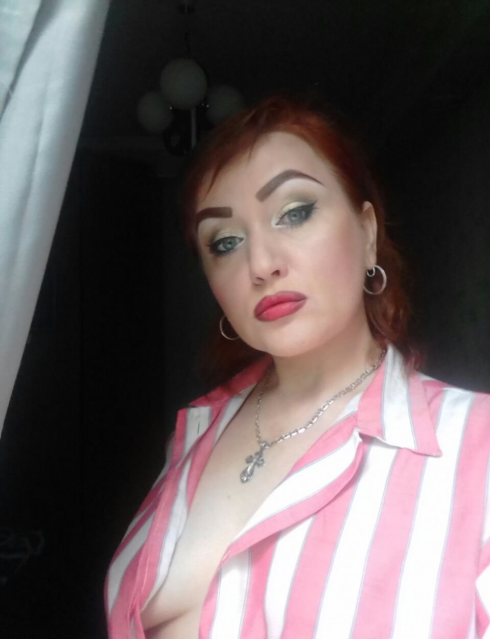 Девушка ищет девушку, возможно и парня Девушка ищет девушку, возможно и парня